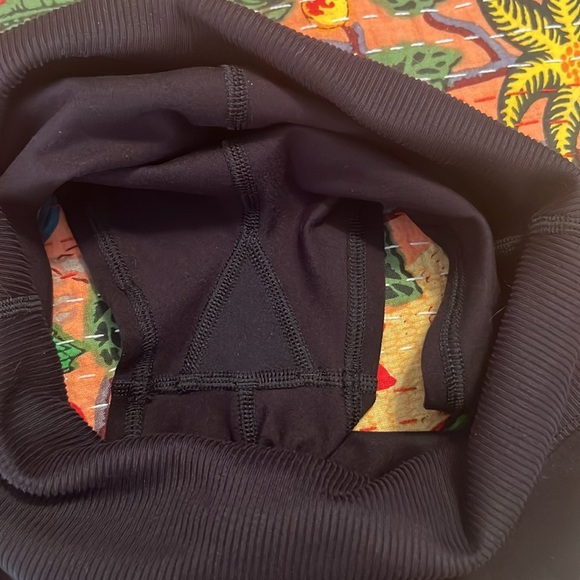 XS Alo soft aura shorts, worn once - Picture 3 of 4